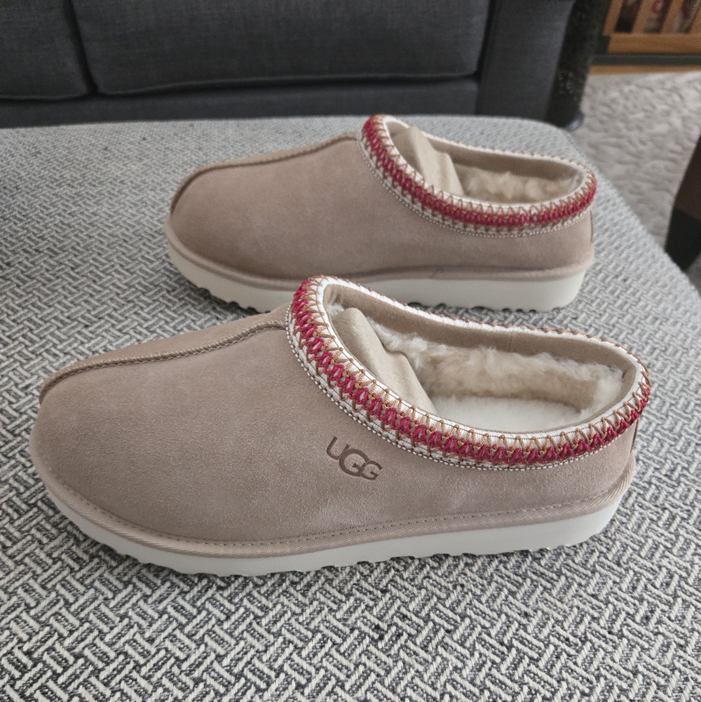 UGG Beige and Red Tasman Clogs